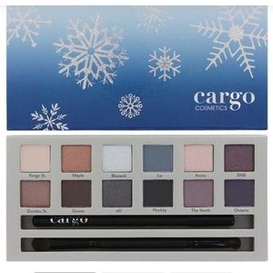 Sephora eyeshadow palette and brush